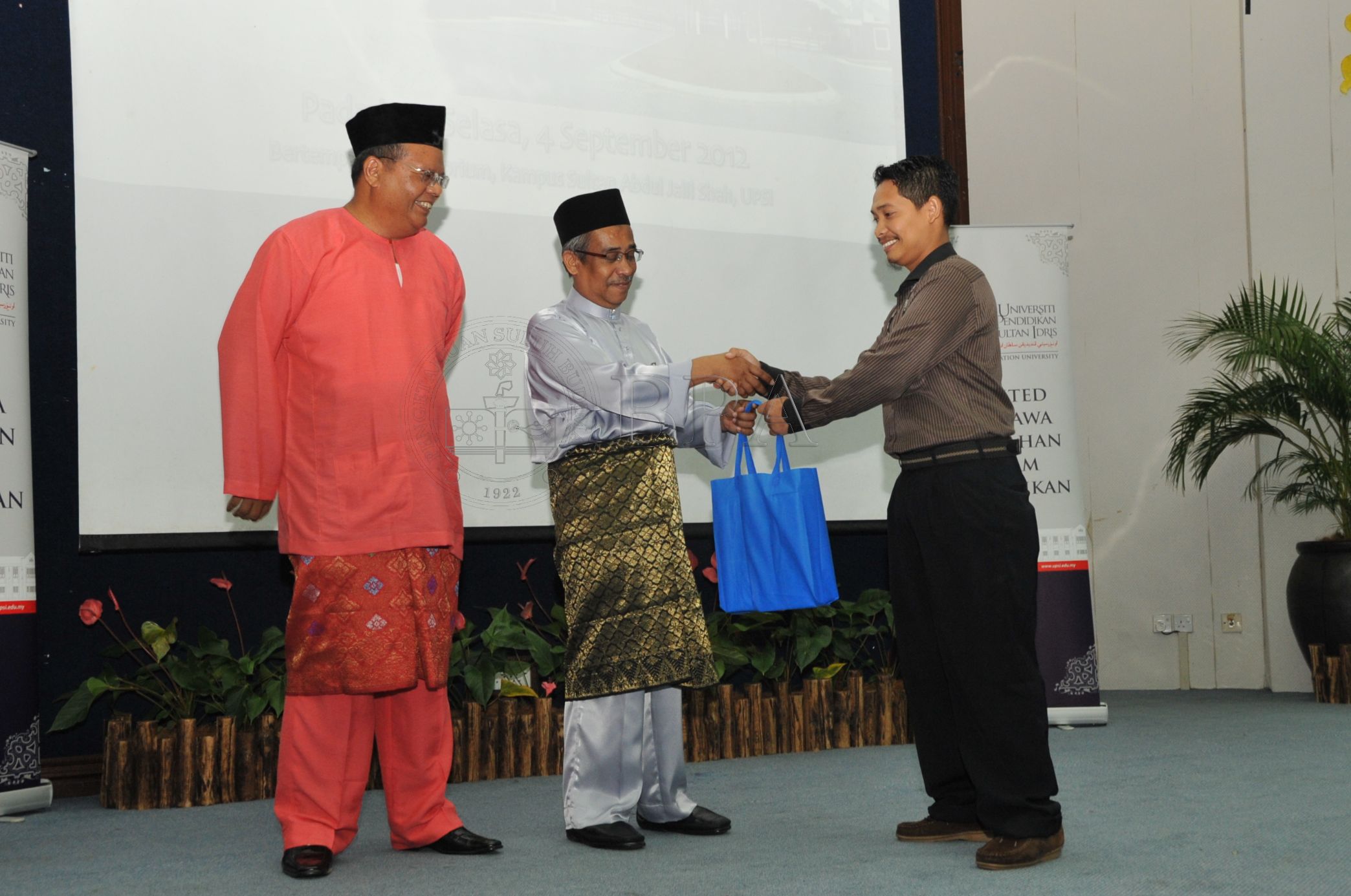 BPA 12 110 APC PRO 5325